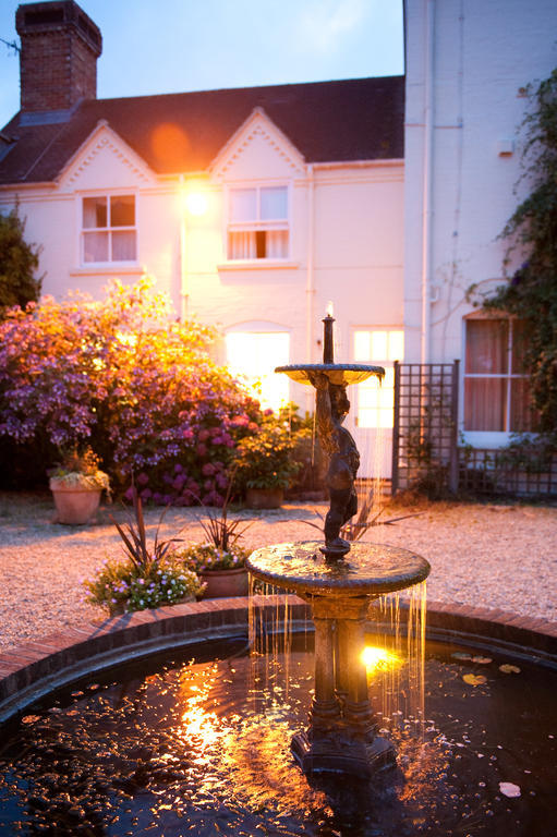 Hotel Esseborne Manor